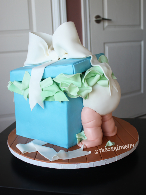 baby butt giftbox cake design for baby shower
